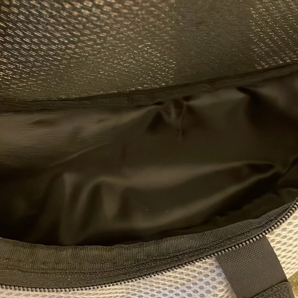 COPY - NWOT SLING DOG CARRIER